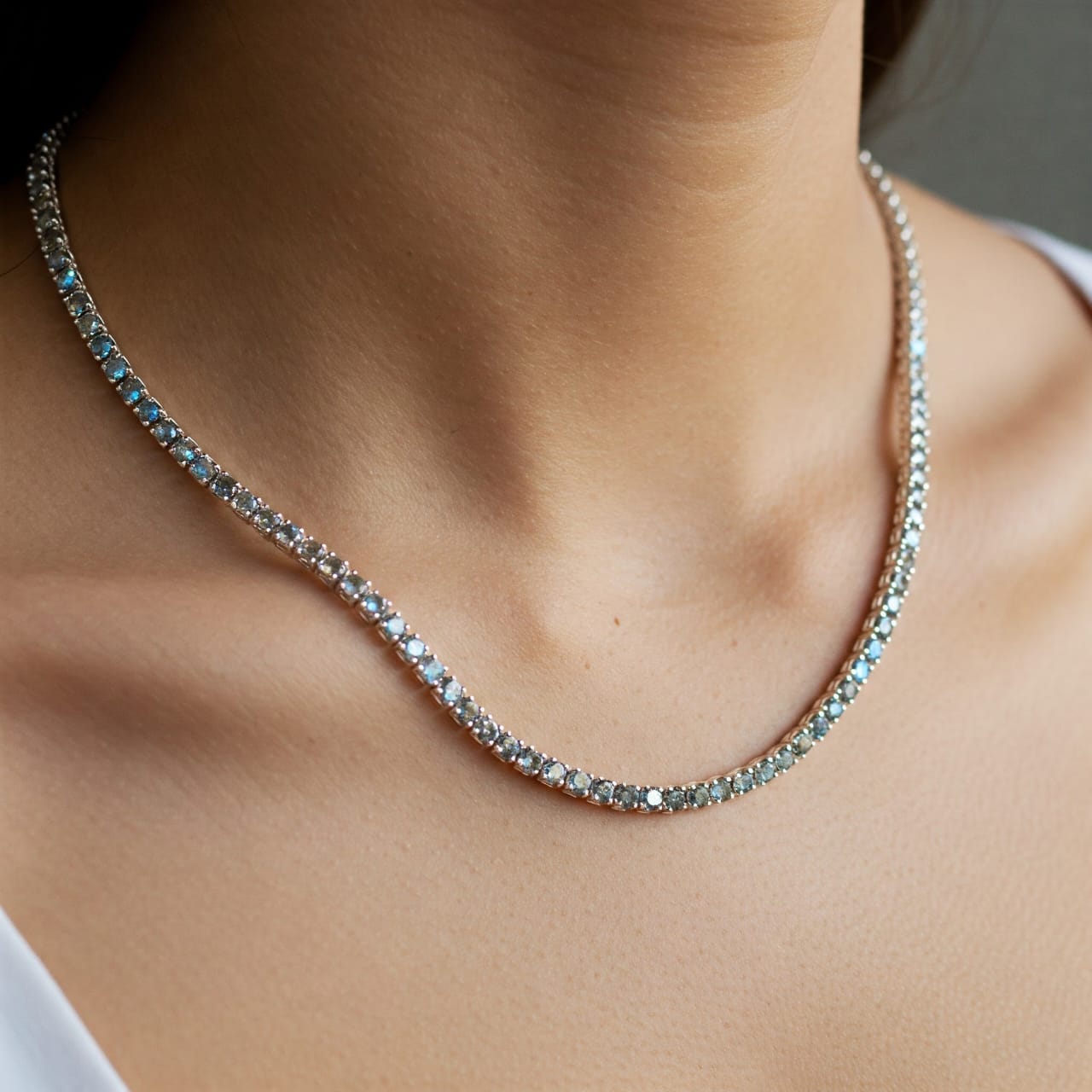 女性用925銀4mmラブラドライトテニスネックレス – ヒーリング誕生石ジュエリー、ミニマリストレイヤードチョーカーネックレス、彼女への結婚祝い