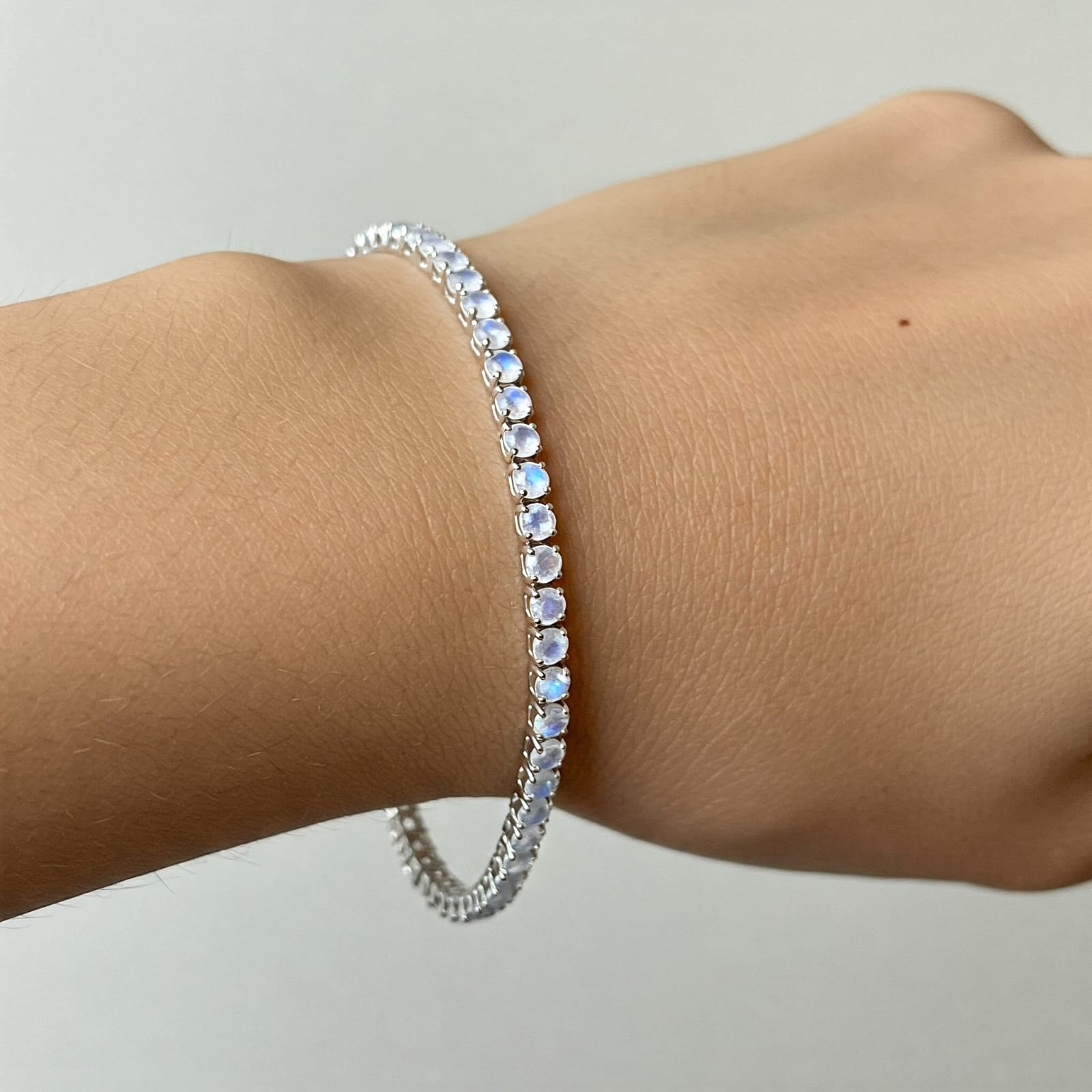 Pulsera Sophia con Piedra Luna – Pulsera de Tenis de 4mm en Plata Esterlina 925 para Mujer